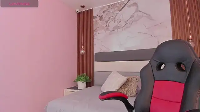 Snapshot of SUNNYCYRUS chatting on September 29, 1:27 pm SUNNYCYRUS online show from September 29, 1:27 pm