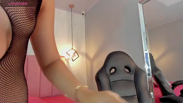 Snapshot of SUNNYCYRUS chatting on October 22, 12:38 pm SUNNYCYRUS online show from October 22, 12:38 pm