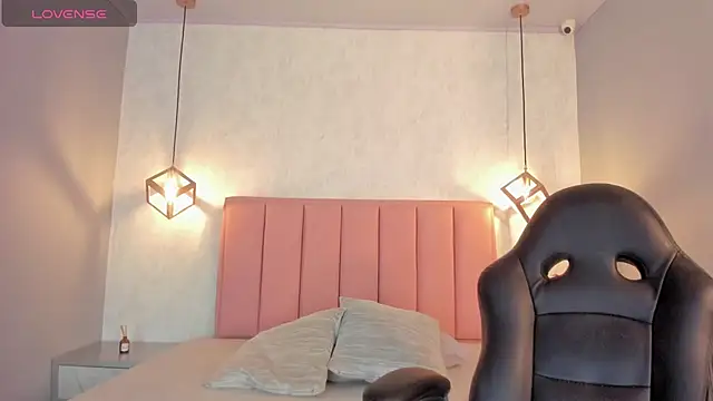 Snapshot of SUNNYCYRUS chatting on October 28, 12:41 pm SUNNYCYRUS online show from October 28, 12:41 pm