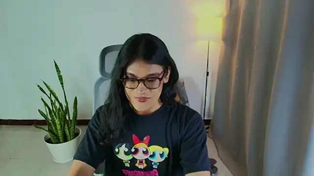 Snapshot of vitta_alfayed chatting on November 13, 12:42 am vitta alfayed online show from November 13, 12:42 am