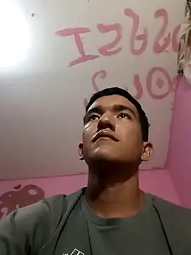 Sweetiefoxxx online show from March 7, 8:00 pm