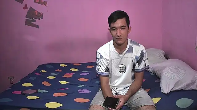 Sweetiefoxxx online show from April 4, 7:00 pm