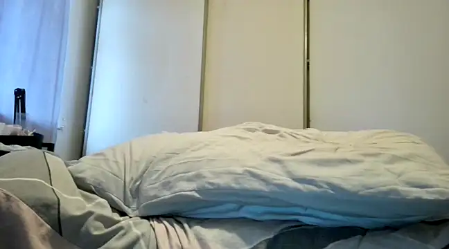 Bustycurves online show from December 17, 1:49 pm