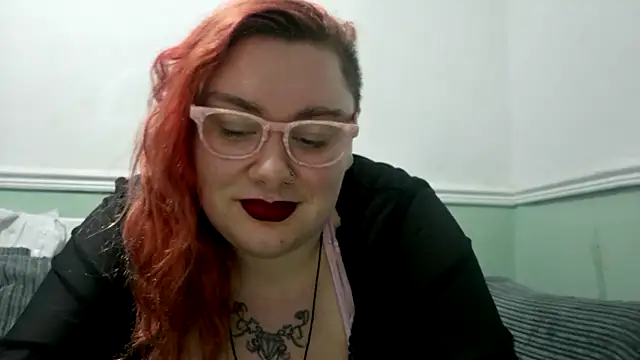 Bustycurves online show from February 24, 8:25 pm