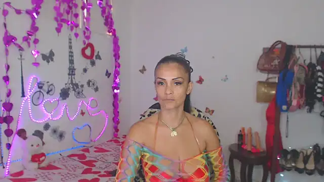Snapshot of brigitht chatting on February 6, 3:20 pm brigitht online show from February 6, 3:20 pm