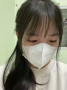 minmin2kk5 online show from March 18, 1:10 am