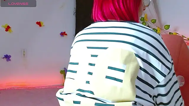 Snapshot of Littlerouse_ chatting on November 21, 7:51 am Littlerouse online show from November 21, 7:51 am