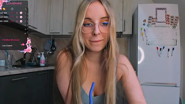 violet blue eyes online show from February 16, 1:16 pm