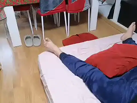 Snapshot of eljosipe chatting on December 4, 1:31 pm eljosipe online show from December 4, 1:31 pm