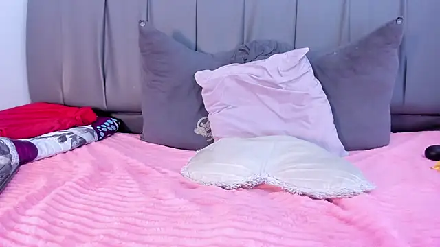 Cherllynn online show from February 1, 10:23 pm