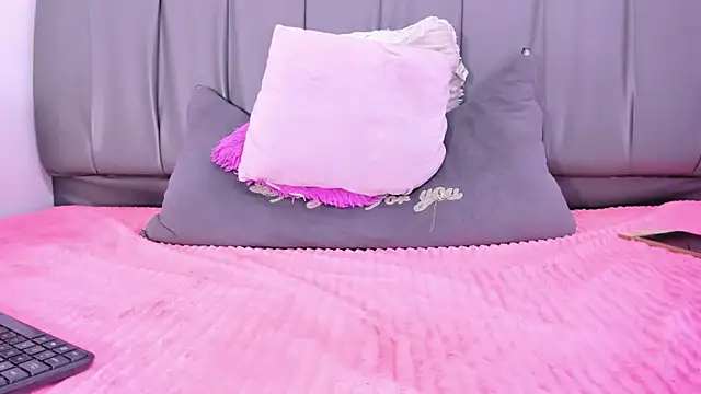 Cherllynn online show from February 25, 6:09 pm