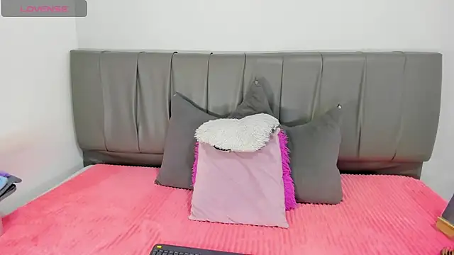 Cherllynn online show from September 15, 4:07 pm