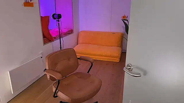  vixenp online show from February 20, 9:42 pm