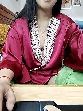 Snapshot of cream1299 chatting on February 24, 9:31 pm cream1299 online show from February 24, 9:31 pm