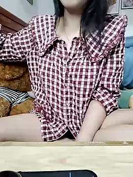 Snapshot of cream1299 chatting on March 20, 11:16 am cream1299 online show from March 20, 11:16 am