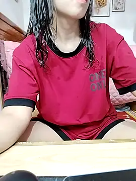 Snapshot of cream1299 chatting on November 7, 11:54 am cream1299 online show from November 7, 11:54 am