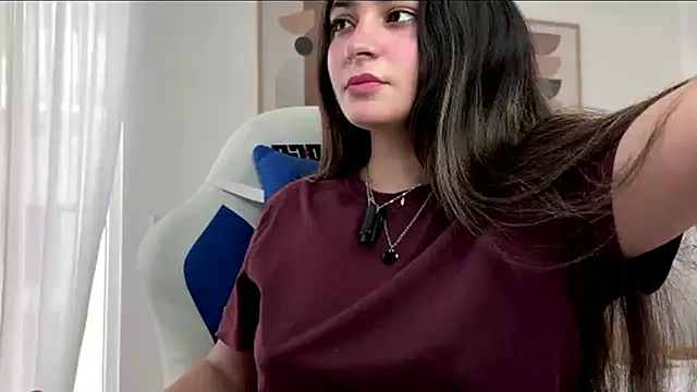 demieliss online show from March 18, 9:45 am