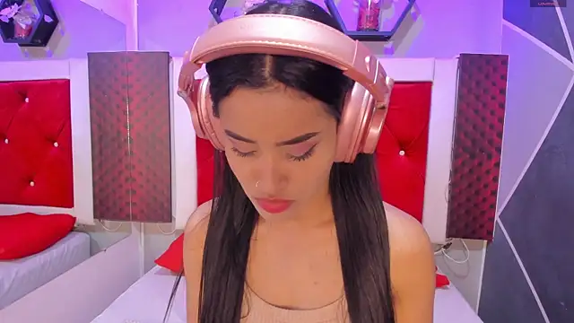 Karoll014 online show from December 3, 12:14 pm