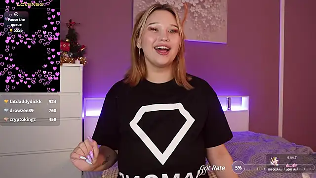 KarenBlair online show from December 18, 6:14 pm