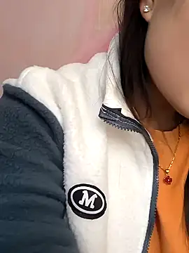 Snapshot of Sweetlove_77 chatting on December 25, 2:46 am Sweetlove 77 online show from December 25, 2:46 am