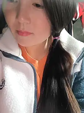 Snapshot of Sweetlove_77 chatting on January 20, 9:13 am Sweetlove 77 online show from January 20, 9:13 am