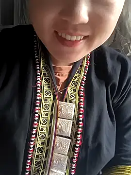 Snapshot of Sweetlove_77 chatting on February 1, 4:35 am Sweetlove 77 online show from February 1, 4:35 am