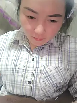 Snapshot of Sweetlove_77 chatting on February 2, 1:19 pm Sweetlove 77 online show from February 2, 1:19 pm