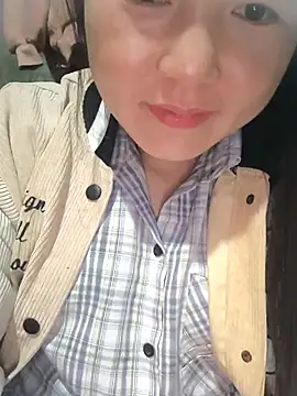 Snapshot of Sweetlove_77 chatting on February 17, 2:15 pm Sweetlove 77 online show from February 17, 2:15 pm