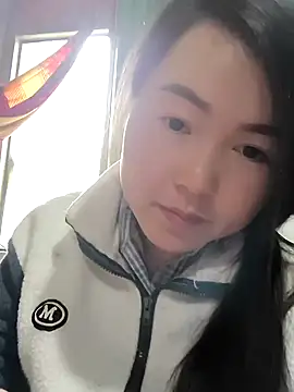 Snapshot of Sweetlove_77 chatting on February 23, 6:28 am Sweetlove 77 online show from February 23, 6:28 am