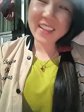 Snapshot of Sweetlove_77 chatting on February 27, 12:45 pm Sweetlove 77 online show from February 27, 12:45 pm