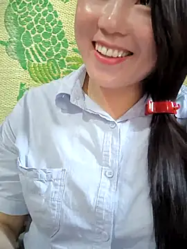 Snapshot of Sweetlove_77 chatting on September 15, 8:14 am Sweetlove 77 online show from September 15, 8:14 am