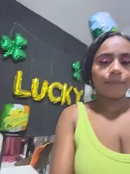 AlisonHoot69 online show from April 1, 12:55 am