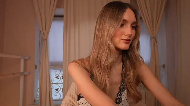 aurora nude online show from October 28, 6:50 am