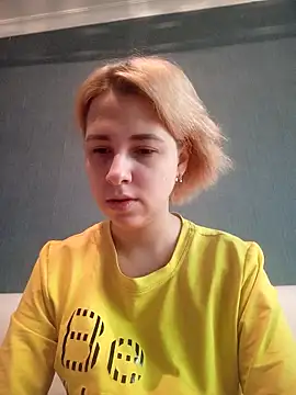 Snapshot of Gussie_Bridie chatting on December 7, 8:55 am Gussie Bridie online show from December 7, 8:55 am