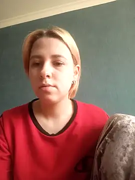 Snapshot of Gussie_Bridie chatting on December 11, 9:30 am Gussie Bridie online show from December 11, 9:30 am
