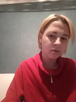 Snapshot of Gussie_Bridie chatting on December 15, 3:09 pm Gussie Bridie online show from December 15, 3:09 pm
