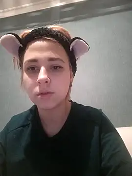 Snapshot of Gussie_Bridie chatting on December 19, 1:51 pm Gussie Bridie online show from December 19, 1:51 pm