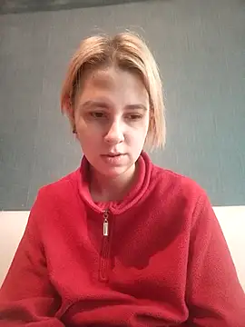 Snapshot of Gussie_Bridie chatting on December 21, 10:17 am Gussie Bridie online show from December 21, 10:17 am