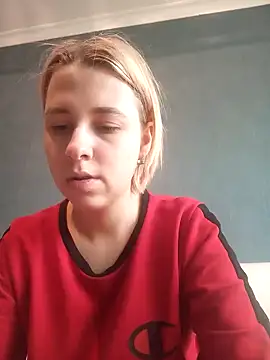 Snapshot of Gussie_Bridie chatting on December 26, 8:28 am Gussie Bridie online show from December 26, 8:28 am