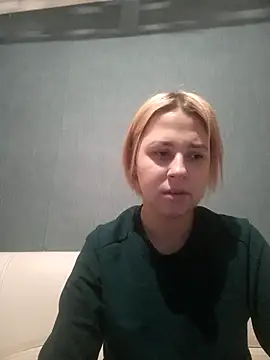 Snapshot of Gussie_Bridie chatting on December 28, 1:28 pm Gussie Bridie online show from December 28, 1:28 pm