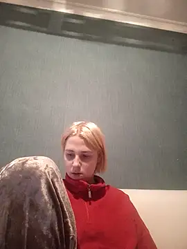 Snapshot of Gussie_Bridie chatting on January 6, 3:08 pm Gussie Bridie online show from January 6, 3:08 pm