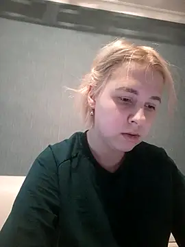 Snapshot of Gussie_Bridie chatting on January 15, 2:35 pm Gussie Bridie online show from January 15, 2:35 pm