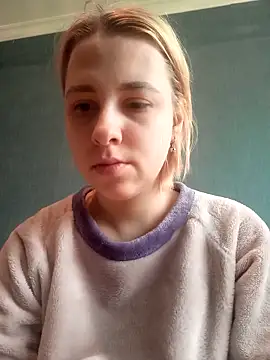 Snapshot of Gussie_Bridie chatting on March 1, 9:29 am Gussie Bridie online show from March 1, 9:29 am