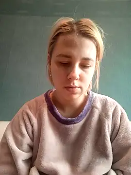 Snapshot of Gussie_Bridie chatting on March 2, 9:21 am Gussie Bridie online show from March 2, 9:21 am