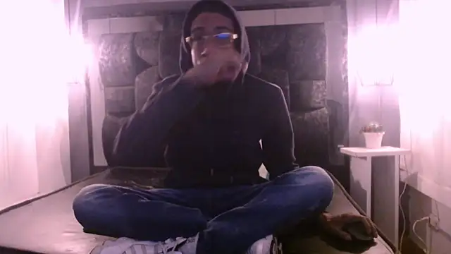 Jose Smoke online show from February 24, 10:15 am