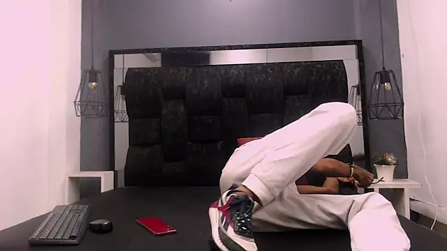 Jose Smoke online show from September 10, 2:11 am