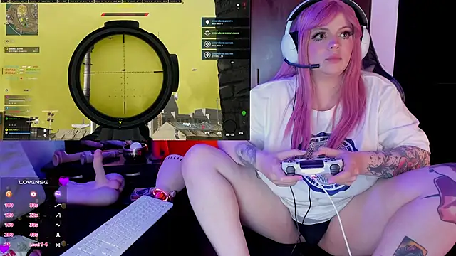 Snapshot of Irinaa_Scarlett chatting on January 11, 5:31 am Irinaa Scarlett online show from January 11, 5:31 am