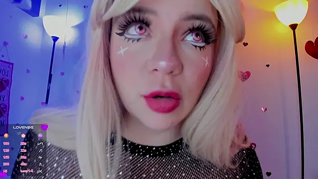 Snapshot of Irinaa_Scarlett chatting on February 9, 2:38 am Irinaa Scarlett online show from February 9, 2:38 am