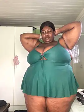 bustytitsxxx online show from December 15, 4:40 am