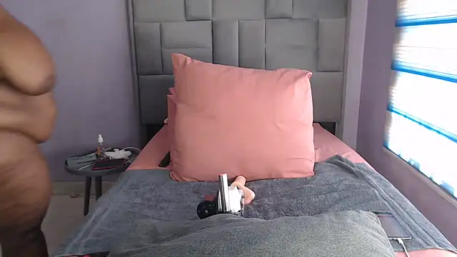 bustytitsxxx online show from October 13, 8:47 am